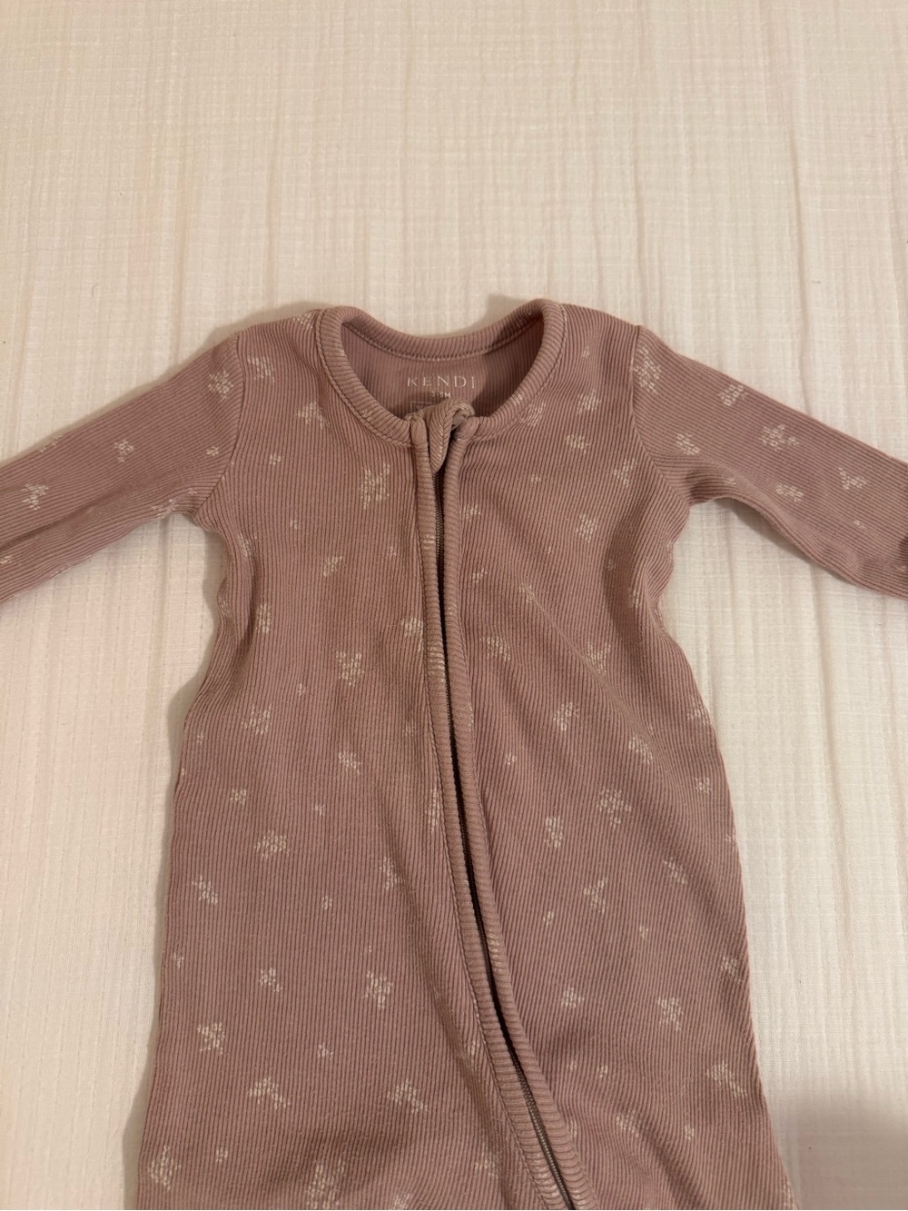 Kendi Kids Mauve Floral Ribbed Baby Zipper Gown